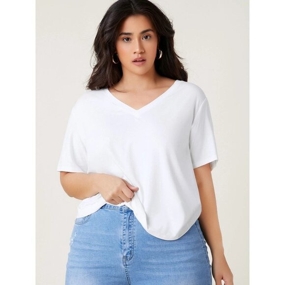 NWT SHEIN BASICS‎ Plus V-Neck Top Size 1XL Color White - Picture 1 of 9